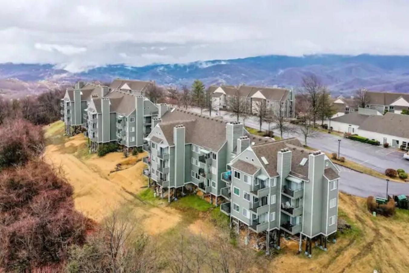 Villa Breathtaking Sunsets, Views, Pool, Heaven Awaits! Gatlinburg Exterior foto